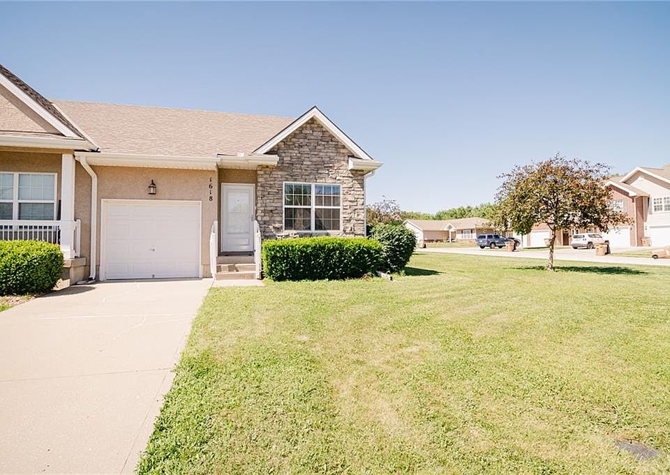 1618 Ridgeway Dr, Raymore, MO 64083 Zillow