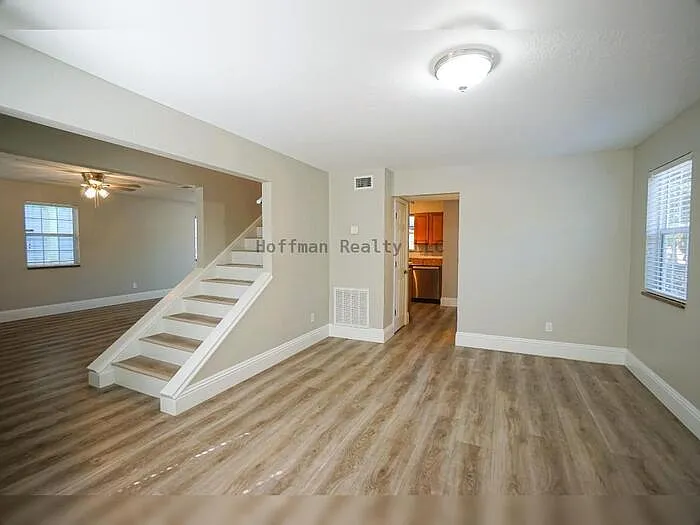 317 W Hanlon St — Photo 17