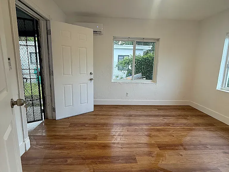 6930 NW 6th Ct #2 — Photo 11