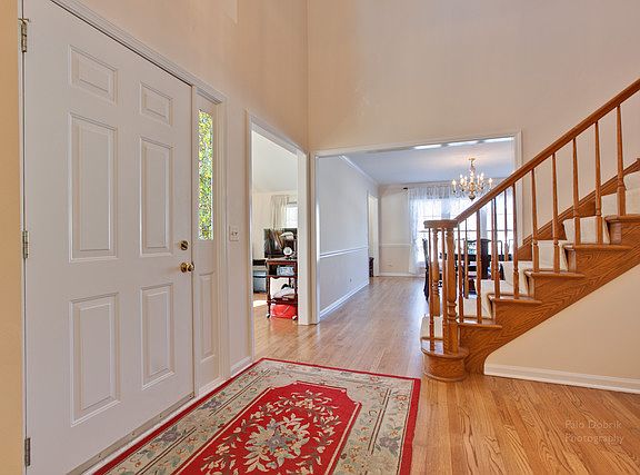 2nd image of 61 S Brook Hill Ln