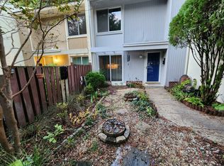 2312 Southgate Sq, Reston, VA 20191