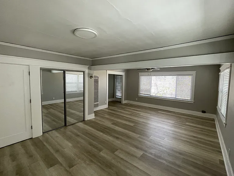 1026 E Broadway #1038 — Photo 3