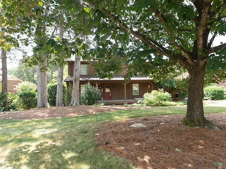 5517 Robinridge Rd — Photo 2
