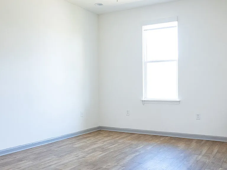 524 Elm St — Photo 18