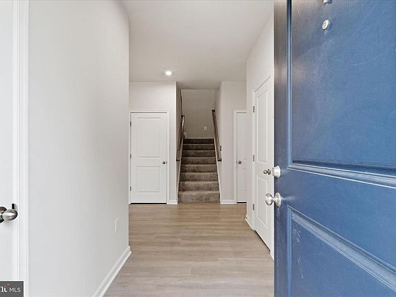 5th image of 3664 Traford Ln