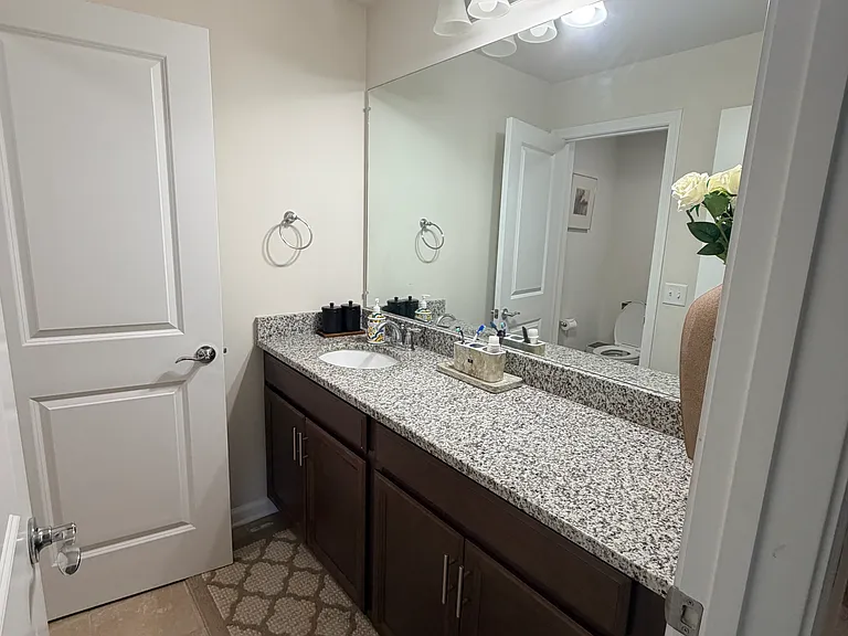 Top floor common bath