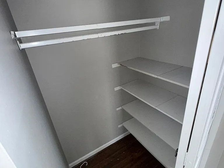 1316 Roosevelt Ave — Photo 2