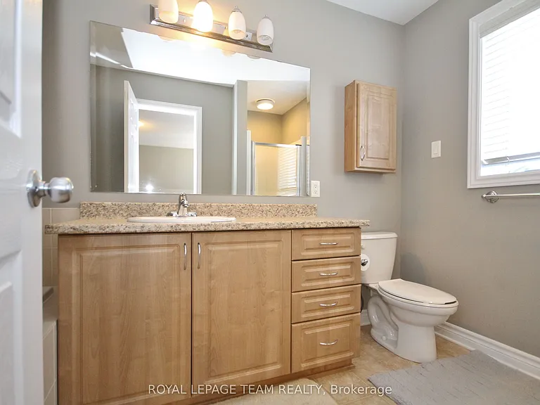 302 Tourmaline Cres — Photo 20