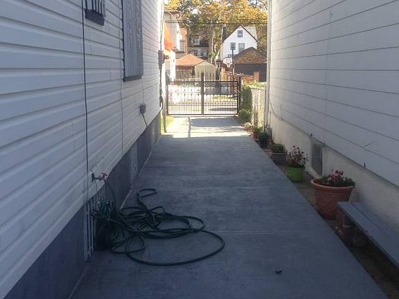 3rd image of 107-30 130 Street