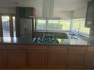 536 Curie Dr — Photo 12