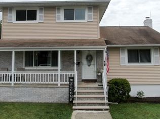 14 Cedar St, Pompton Lakes, NJ 07442