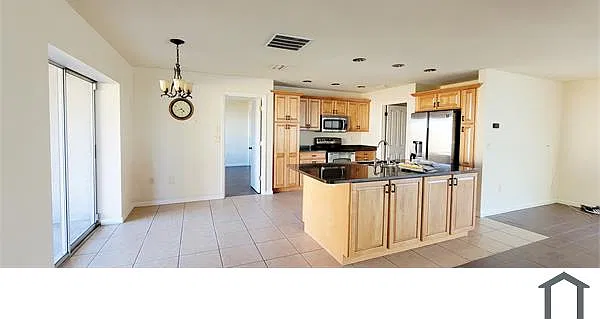 3 bed, 1563 sqft, $3,000 — Photo 2