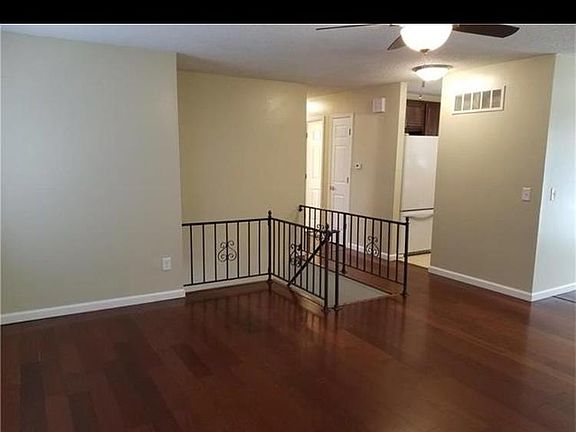 2nd image of 2404 Cambridge Rd