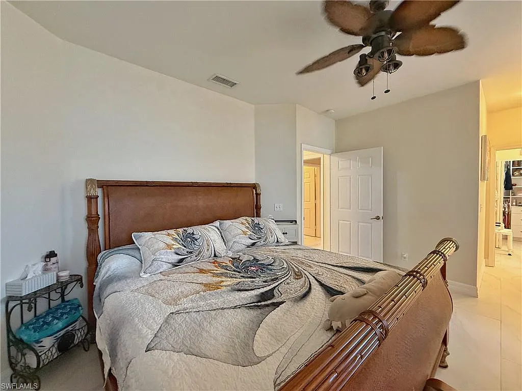 2 bed, 2.0 bath, 1643 sqft, $5,000 — Photo 2