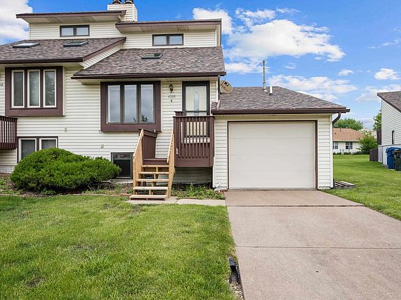2nd image of 4208 Laurel Ct