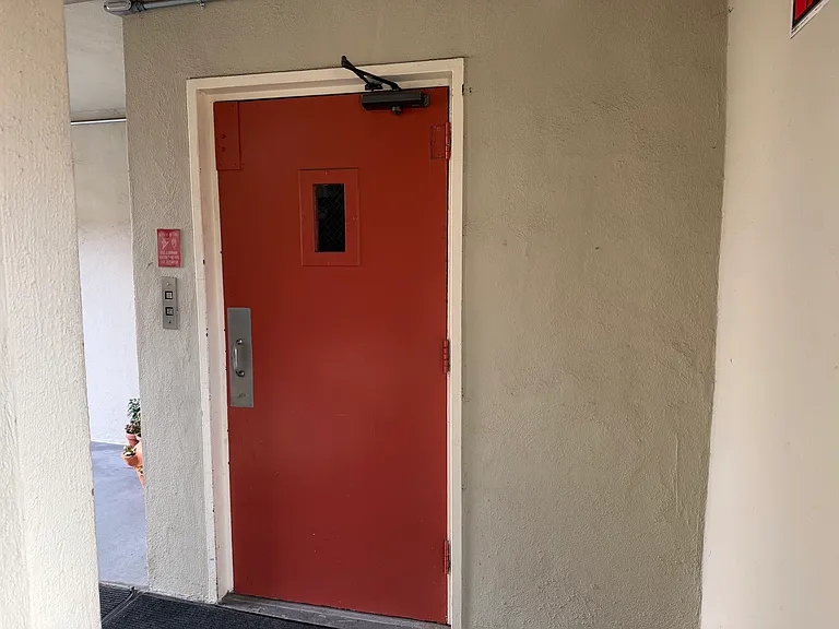 400 Monterey Blvd #5 — Photo 15