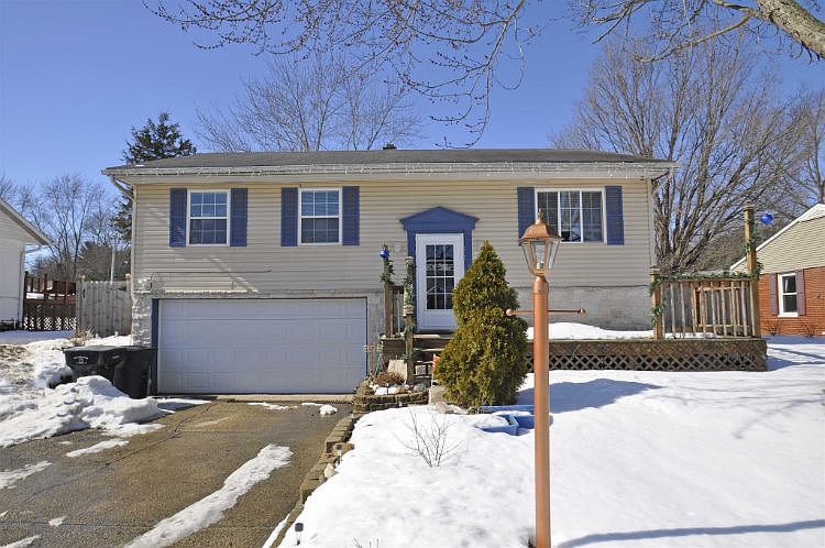 1st image of 3631 Rainbow Dr