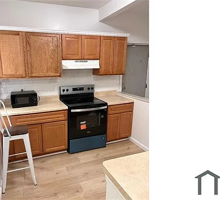 3 bed, 1000 sqft, $2,400 — Photo 2