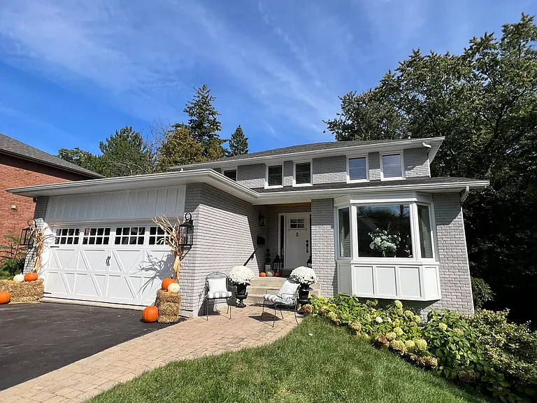 964 Albertson Cres #LOWER LEVEL — Photo 1