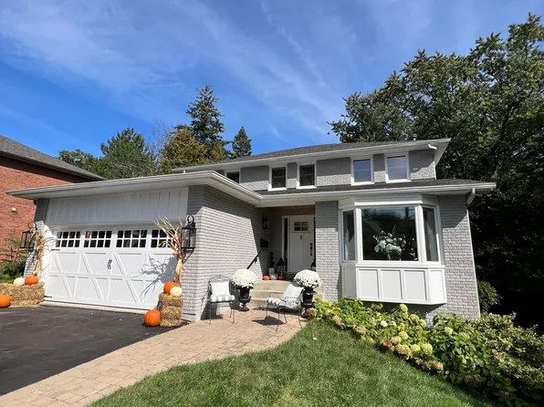 964 Albertson Cres, Mississauga, ON L5H 3C7