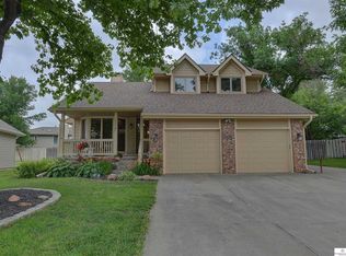 15218 Sharp St, Omaha, NE 68137