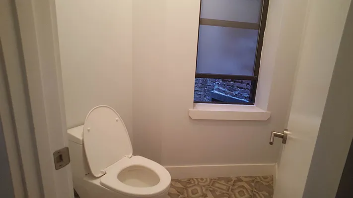 Rented by Evergreen Apartments BK | media 14