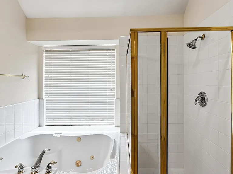 502 Overhill Dr — Photo 11