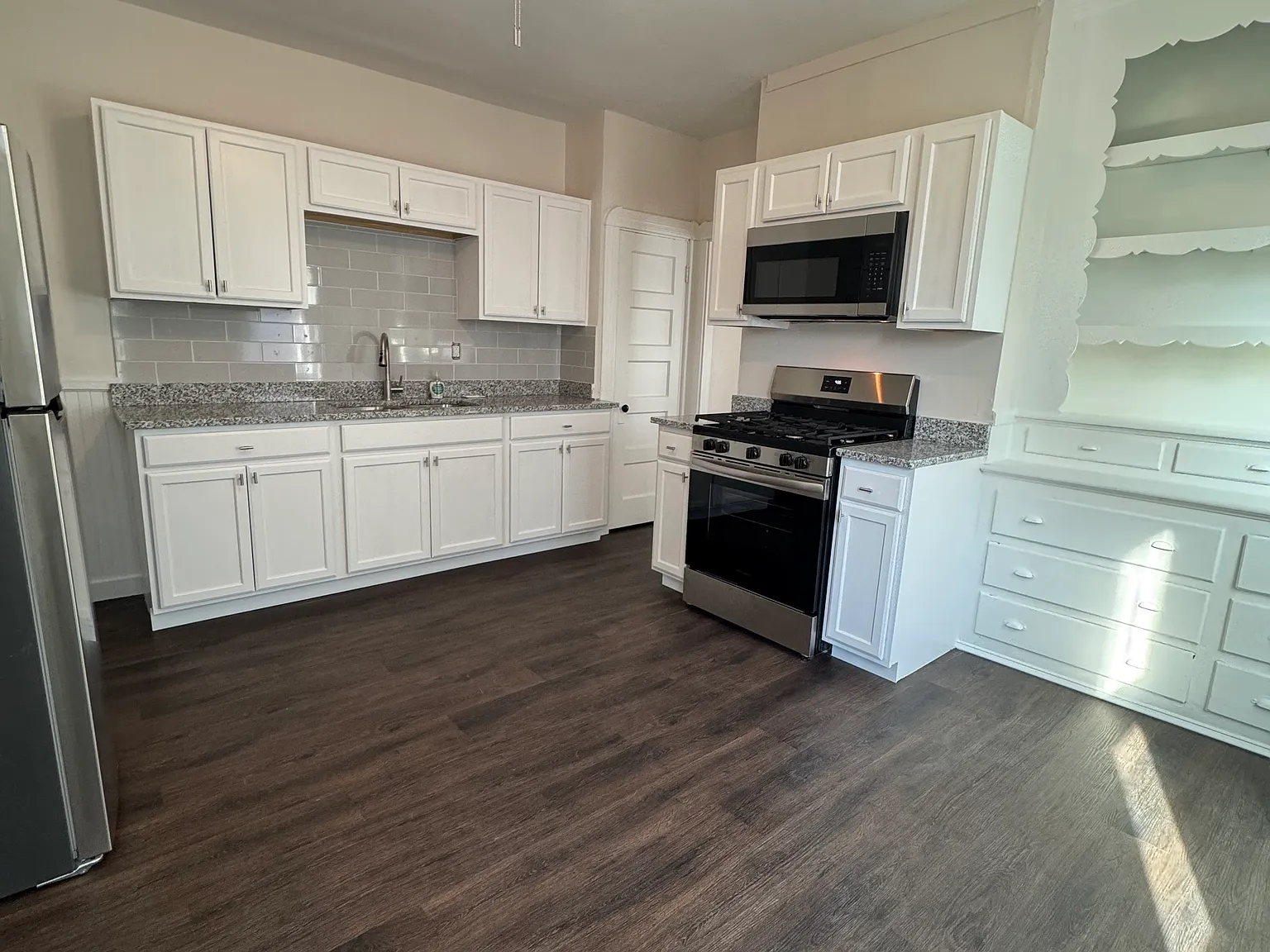 2 bed, 830 sqft, $1,450 — Photo 1