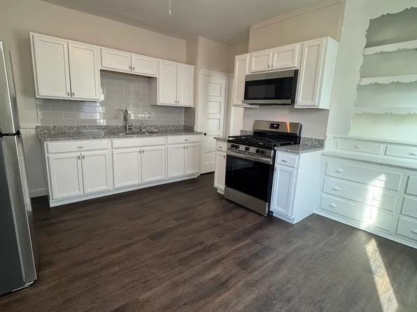 182 Deane St #2E, New Bedford, MA 02746