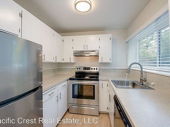 3rd image of 7801 Greenwood Ave N #17364019