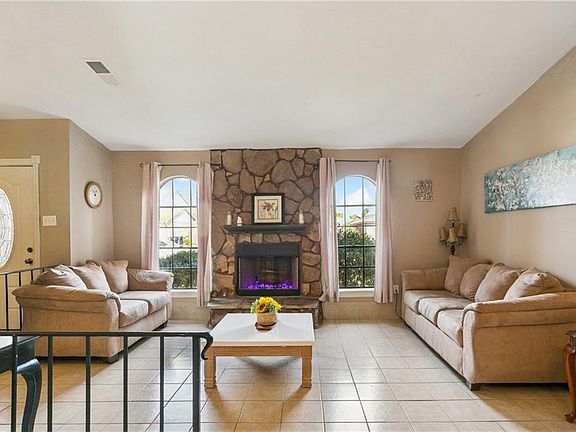 5th image of 7000 Edgefield Dr