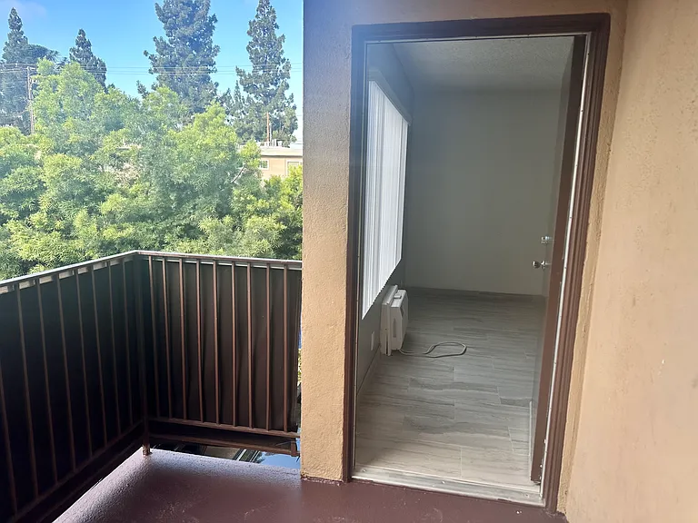 Studio in Santa Ana — Photo 9