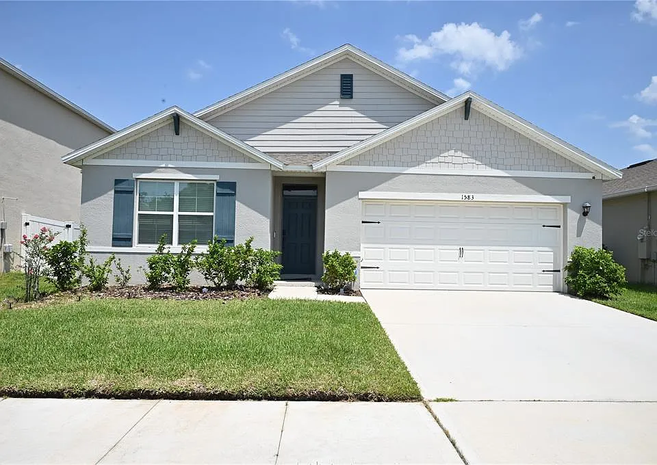 1583 Barberry Dr