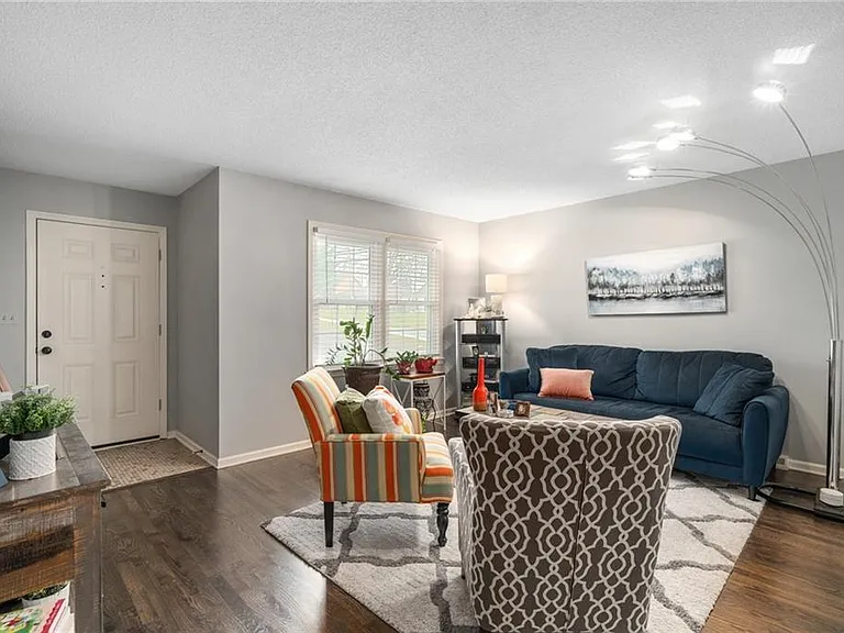 8830 Ivanhoe Trl — Photo 4