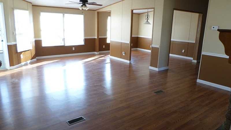 2nd image of 127 Princess Ln