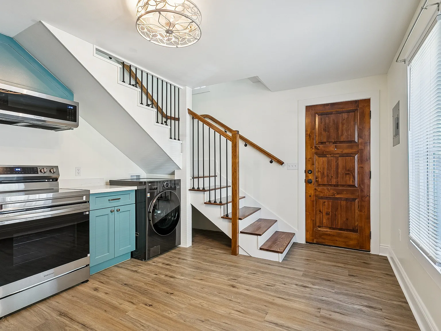 1 bed, 500 sqft, $1,600 — Photo 3