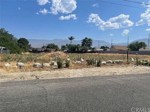 2nd image of 2081 Madeira Ave