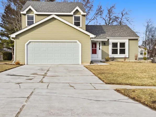 5512 Abbey Dr, McHenry, IL 60050