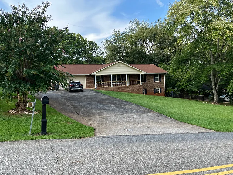 18 Oakdale Dr — Photo 4