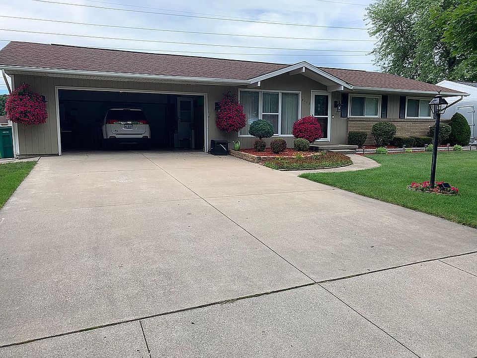 1st image of 3117 Yorkshire Dr