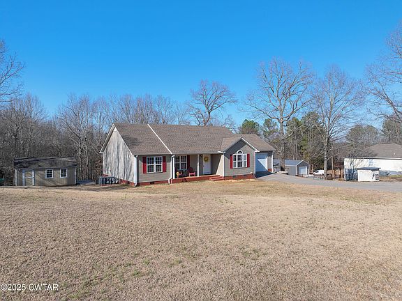 3rd image of 833 Poorhouse Ln