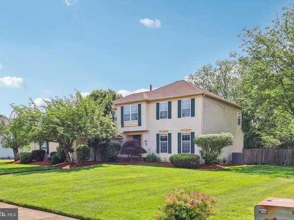 3 Prickett Ln, Hainesport, NJ 08036