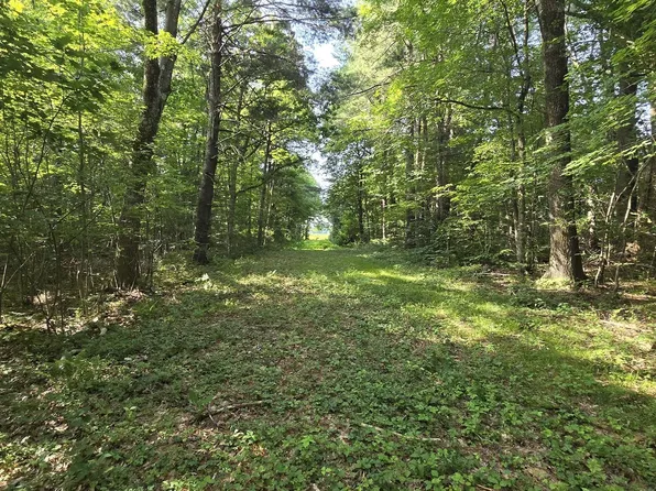 360 Grove St, Paxton, MA 01612