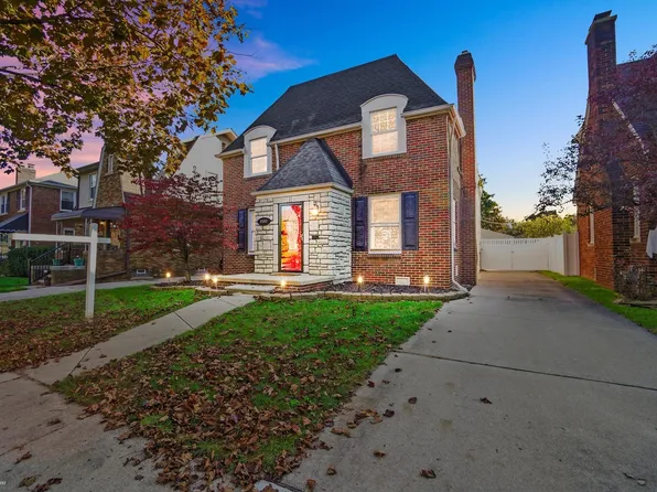 2103 22nd St, Wyandotte, MI 48192