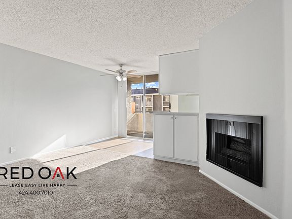 3rd image of 8430 Cedros Ave #218