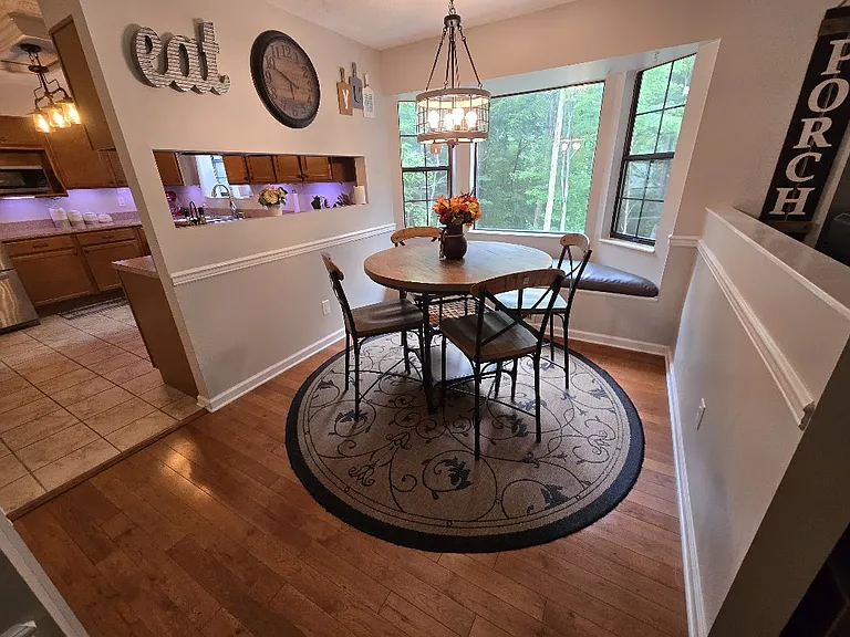 9409 Continental Dr — Photo 15