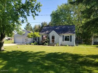 1124 Dahlia Ave, Wayland, MI 49348
