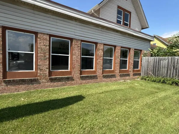 402 W Mishawaka Ave, Mishawaka, IN 46545