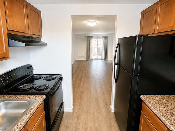 2nd image of 52A6 E Perry Hill Rd #6E
