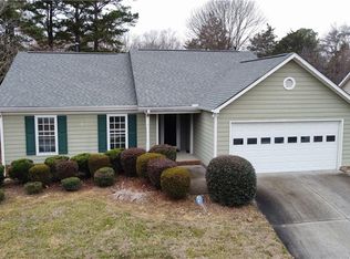 3409 Morris Farm Dr, Jamestown, NC 27282